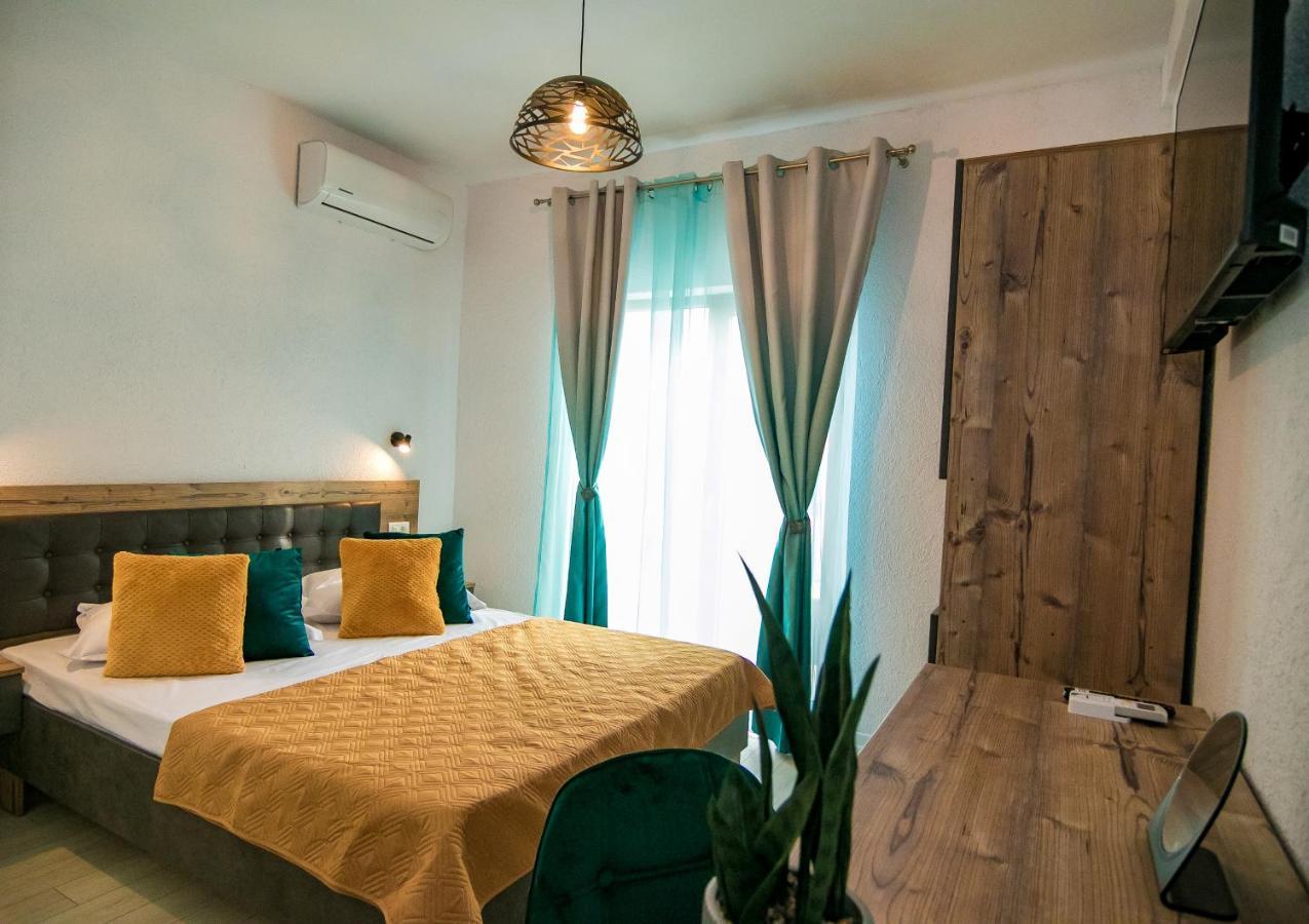Casa Adiman Hotell Vama Veche Eksteriør bilde