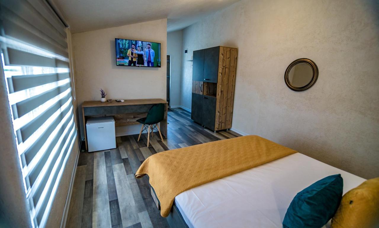 Casa Adiman Hotell Vama Veche Eksteriør bilde