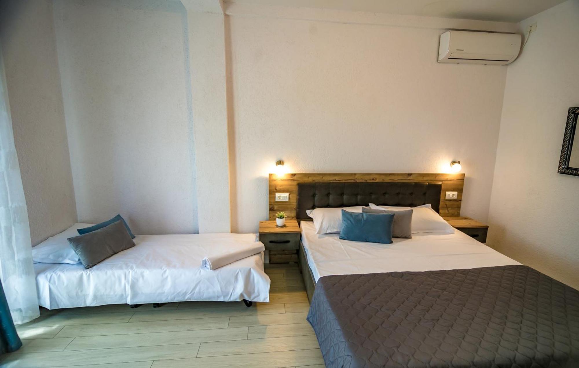 Casa Adiman Hotell Vama Veche Eksteriør bilde