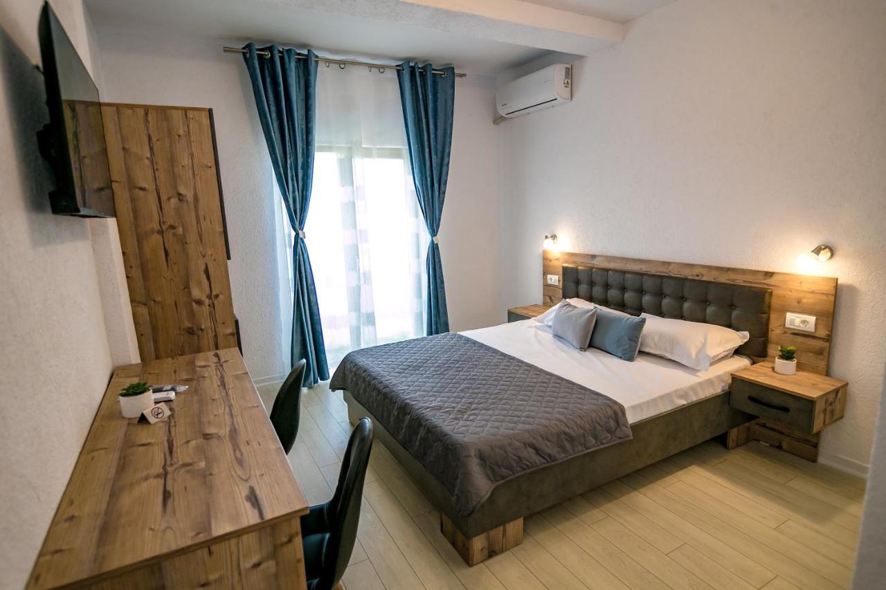 Casa Adiman Hotell Vama Veche Eksteriør bilde
