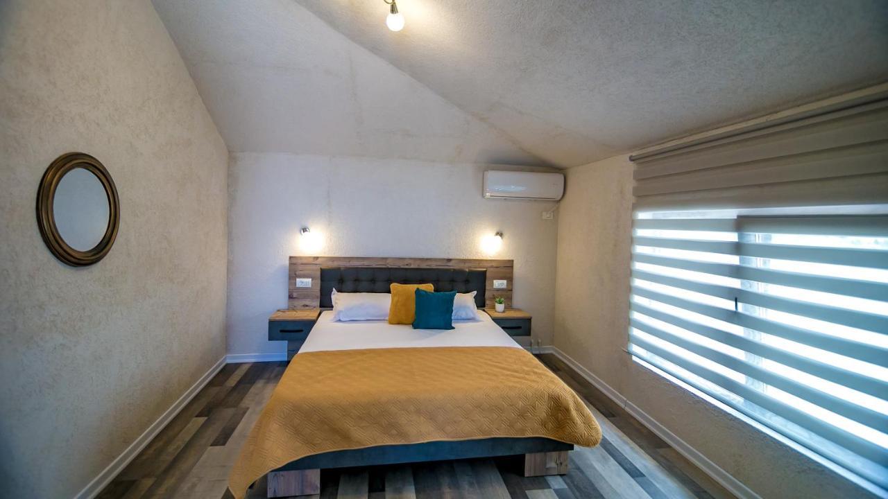 Casa Adiman Hotell Vama Veche Eksteriør bilde