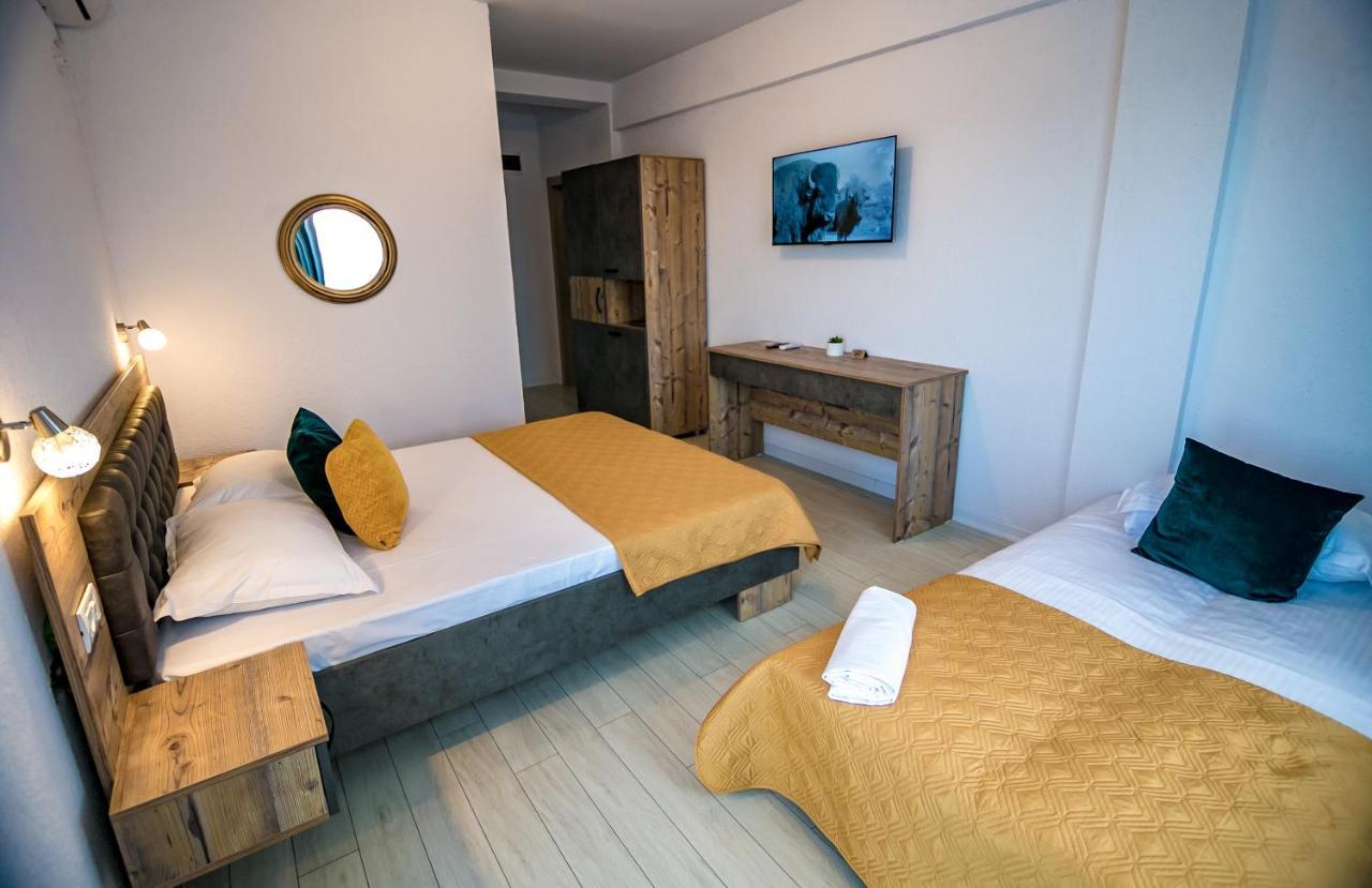 Casa Adiman Hotell Vama Veche Eksteriør bilde